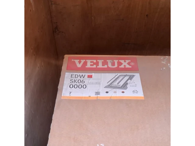 Partij diverse kozijn- en raamrestanten, velux - afbeelding 6 van  10