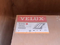 Partij diverse kozijn- en raamrestanten, velux - afbeelding 6 van  10