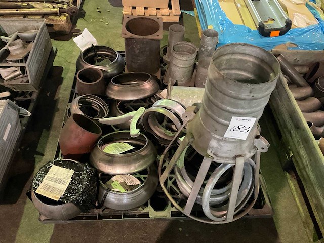 Partij diverse kramp aanlasdelen en koppelingen - afbeelding 1 van  2