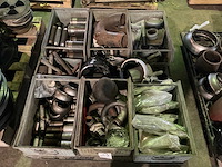 Partij diverse kramp aanlasdelen en koppelingen - afbeelding 1 van  3