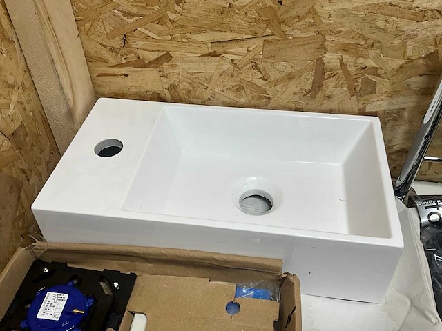 Partij diverse kranen en accessoires - afbeelding 5 van  18