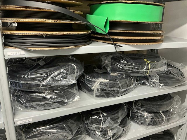 Partij diverse krimpkous/isolatiekous/etc (96x) - afbeelding 12 van  23