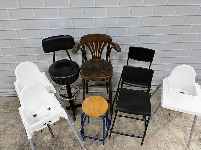 Partij diverse krukken en (kinder)stoelen - afbeelding 1 van  4