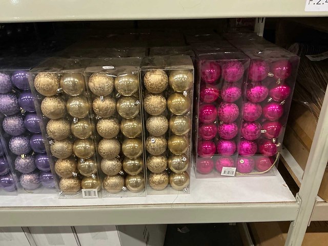 Partij diverse kunstkerstballen 6cm 24/set (83 sets) - afbeelding 2 van  7
