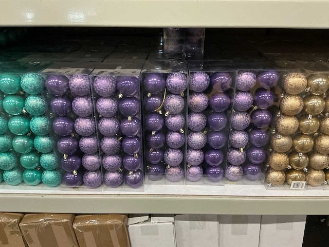Partij diverse kunstkerstballen 6cm 24/set (83 sets) - afbeelding 3 van  7