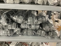 Partij diverse kunstof moeren/wurgwartels/reduceerringen/etc - afbeelding 3 van  30