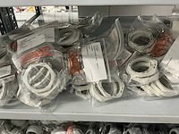 Partij diverse kunstof moeren/wurgwartels/reduceerringen/etc - afbeelding 6 van  30