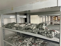 Partij diverse kunstof moeren/wurgwartels/reduceerringen/etc - afbeelding 19 van  30