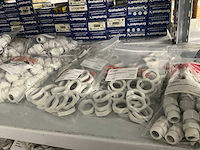 Partij diverse kunstof moeren/wurgwartels/reduceerringen/etc - afbeelding 21 van  30