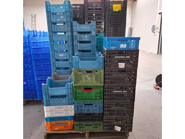 Partij diverse kunststof emballage kratten - afbeelding 7 van  8
