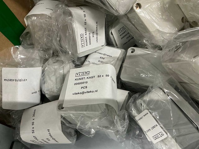 Partij diverse kunststof kasten (339x) - afbeelding 5 van  29