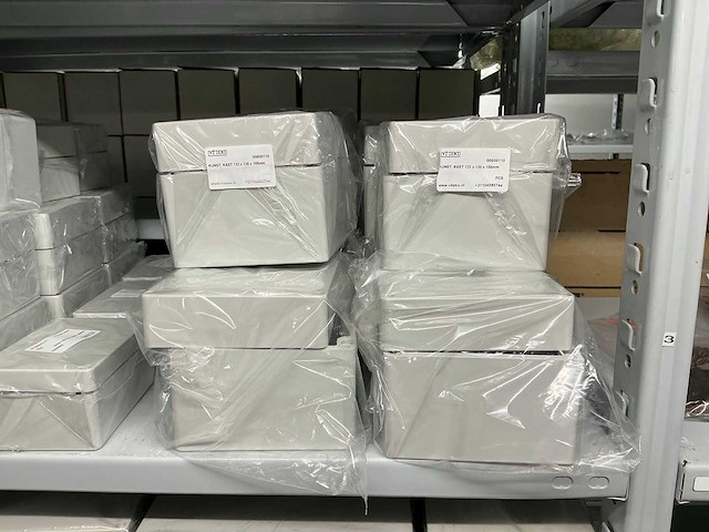 Partij diverse kunststof kasten (339x) - afbeelding 13 van  29