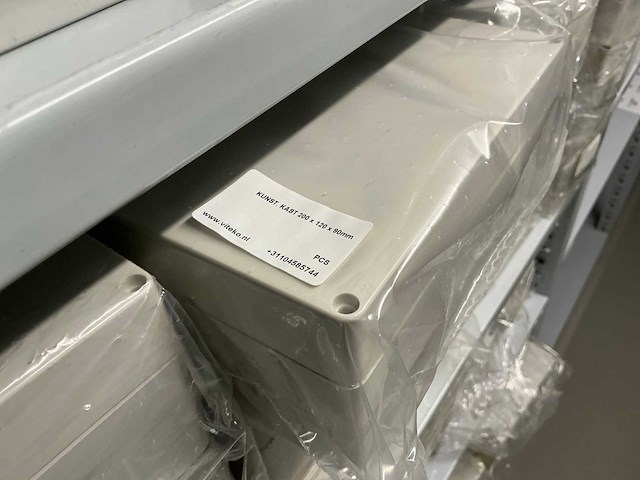 Partij diverse kunststof kasten (339x) - afbeelding 17 van  29