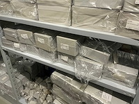 Partij diverse kunststof kasten (339x) - afbeelding 18 van  29