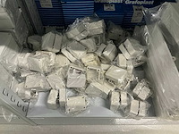 Partij diverse kunststof kasten (339x) - afbeelding 20 van  29