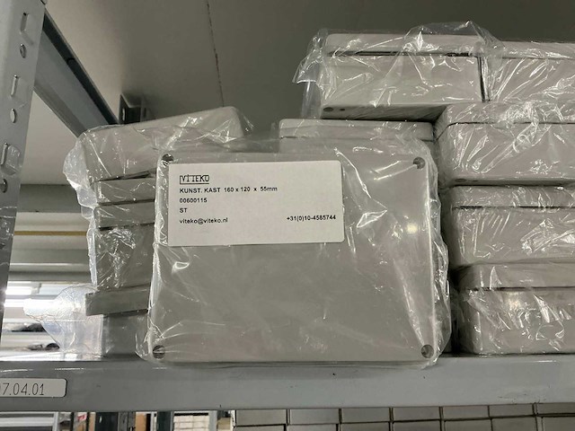 Partij diverse kunststof kasten (339x) - afbeelding 24 van  29