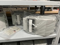 Partij diverse kunststof kasten (41x) - afbeelding 2 van  23