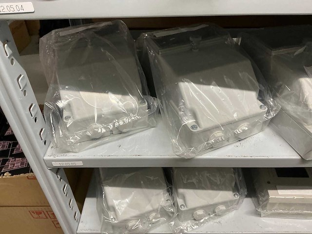 Partij diverse kunststof kasten (41x) - afbeelding 5 van  23