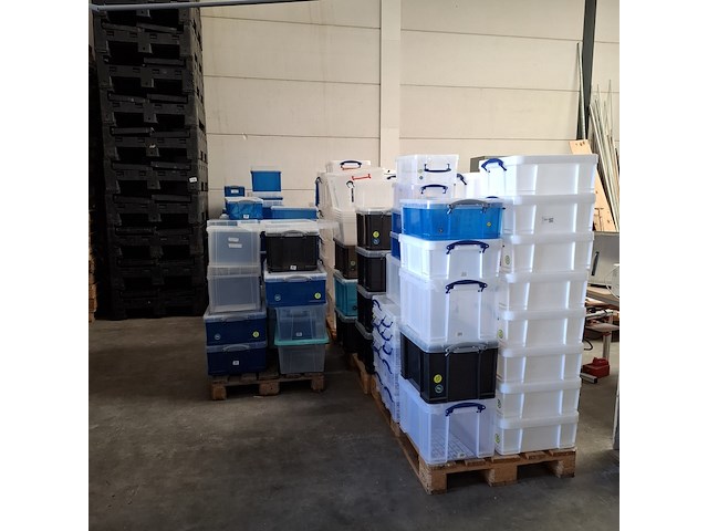 Partij diverse kunststof opberg bakken - afbeelding 1 van  10