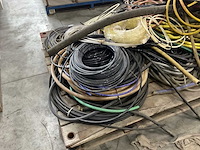 Partij diverse kunststof slangen - afbeelding 2 van  6