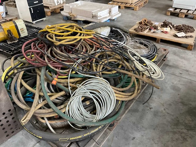 Partij diverse kunststof slangen - afbeelding 5 van  6