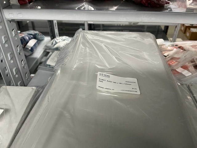 Partij diverse kunststofkasten/kabeldozen (177x) - afbeelding 2 van  15