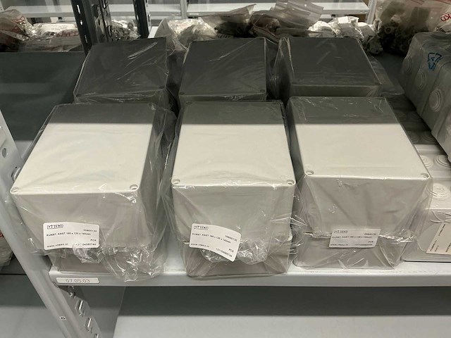 Partij diverse kunststofkasten/kabeldozen (177x) - afbeelding 4 van  15