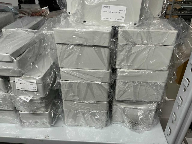 Partij diverse kunststofkasten/kabeldozen (177x) - afbeelding 13 van  15