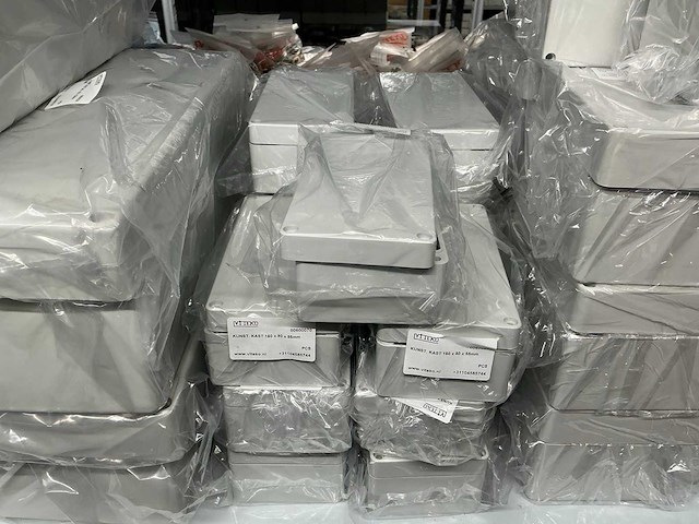 Partij diverse kunststofkasten/kabeldozen (177x) - afbeelding 14 van  15