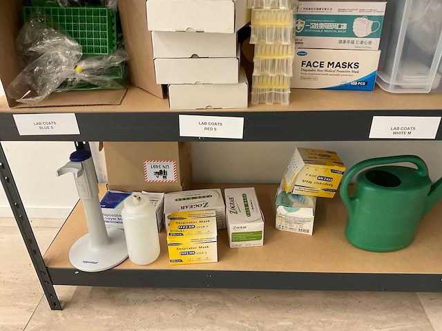 Partij diverse lab benodigdheden - afbeelding 5 van  9