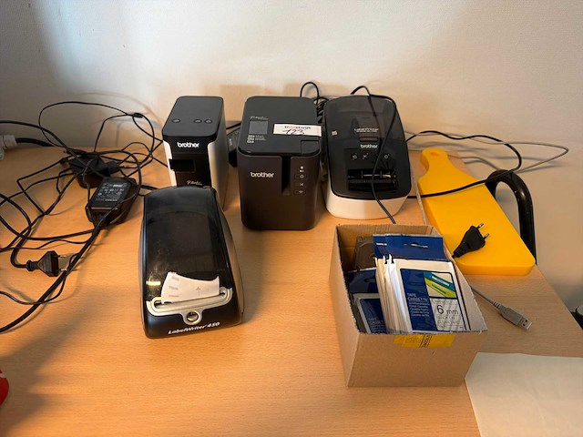 Partij diverse labelprinters - afbeelding 1 van  4