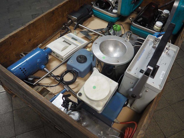 Partij diverse laboratorium apparatuur - afbeelding 5 van  5