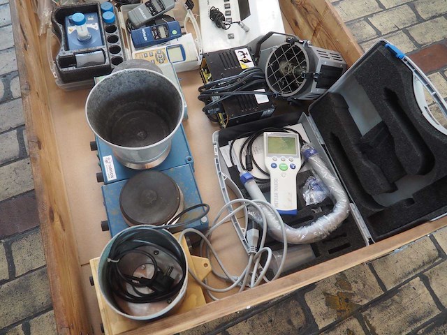 Partij diverse laboratorium tools en apparatuur - afbeelding 3 van  6