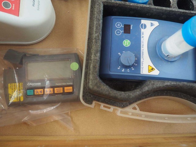 Partij diverse laboratorium tools en apparatuur - afbeelding 6 van  6