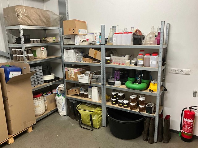 Partij diverse laboratoriumapparatuur en toebehoren - afbeelding 1 van  7