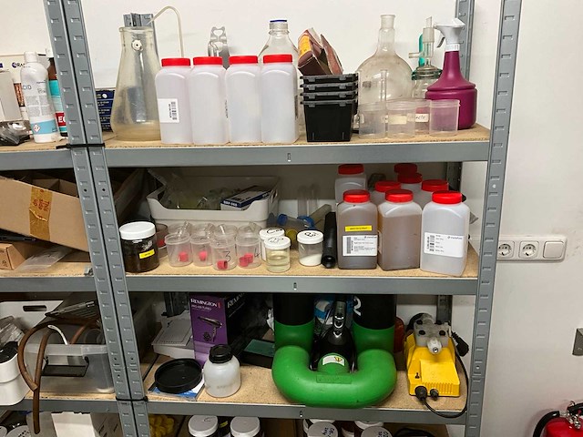 Partij diverse laboratoriumapparatuur en toebehoren - afbeelding 2 van  7