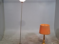 Partij diverse lampen en tuin vazen