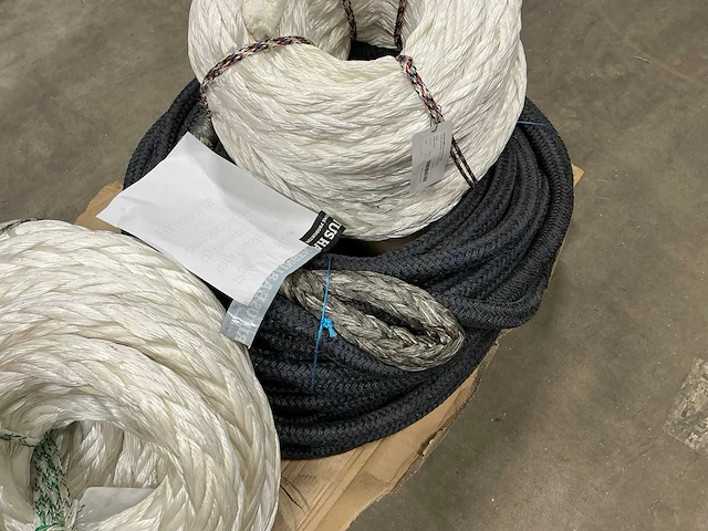 Partij diverse landvasten en dyneema touw beroepsvaart - afbeelding 4 van  4