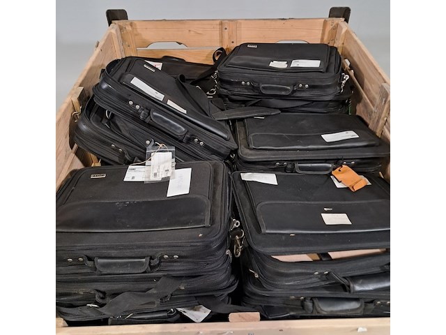 Partij diverse laptoptassen, o.a. port, targus - afbeelding 2 van  6