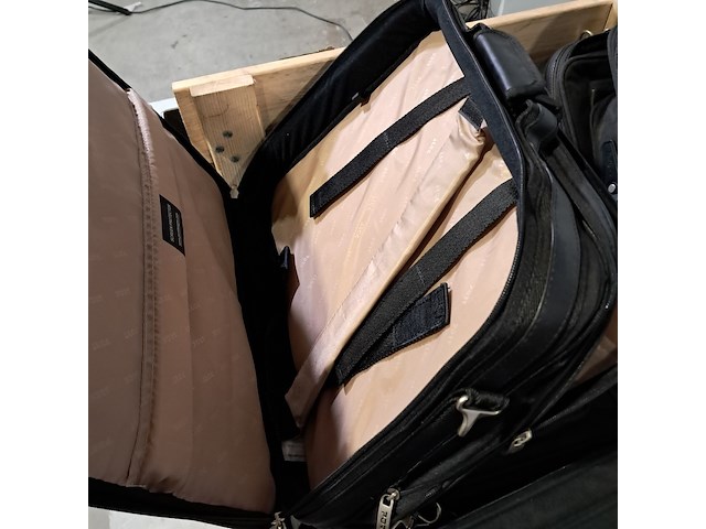 Partij diverse laptoptassen, o.a. port, targus - afbeelding 4 van  6