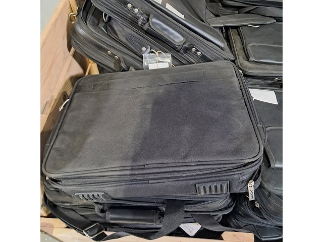 Partij diverse laptoptassen, o.a. port, targus - afbeelding 6 van  6