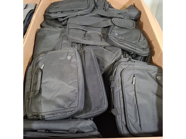 Partij diverse laptoptassen - afbeelding 8 van  10