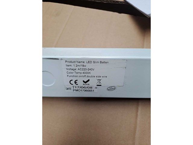 Partij diverse led armaturen 120/125 cm – 18/20w – 4000k (90x) - afbeelding 4 van  6