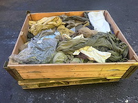 Partij diverse legerkleding - afbeelding 1 van  3