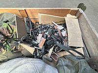 Partij diverse legerkleding - afbeelding 4 van  5