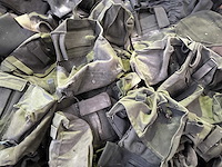 Partij diverse legertassen - afbeelding 3 van  4