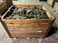 Partij diverse legertassen - afbeelding 1 van  5