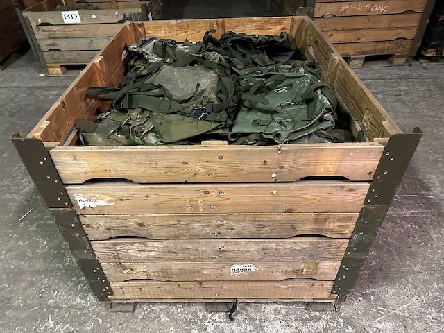 Partij diverse legertassen - afbeelding 5 van  5