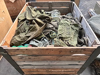 Partij diverse legeruitrusting - afbeelding 1 van  5