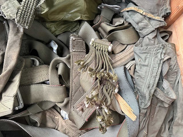 Partij diverse legeruitrusting - afbeelding 4 van  5